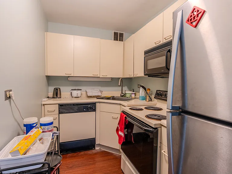 1700 E 56th St #1403 — Photo 5