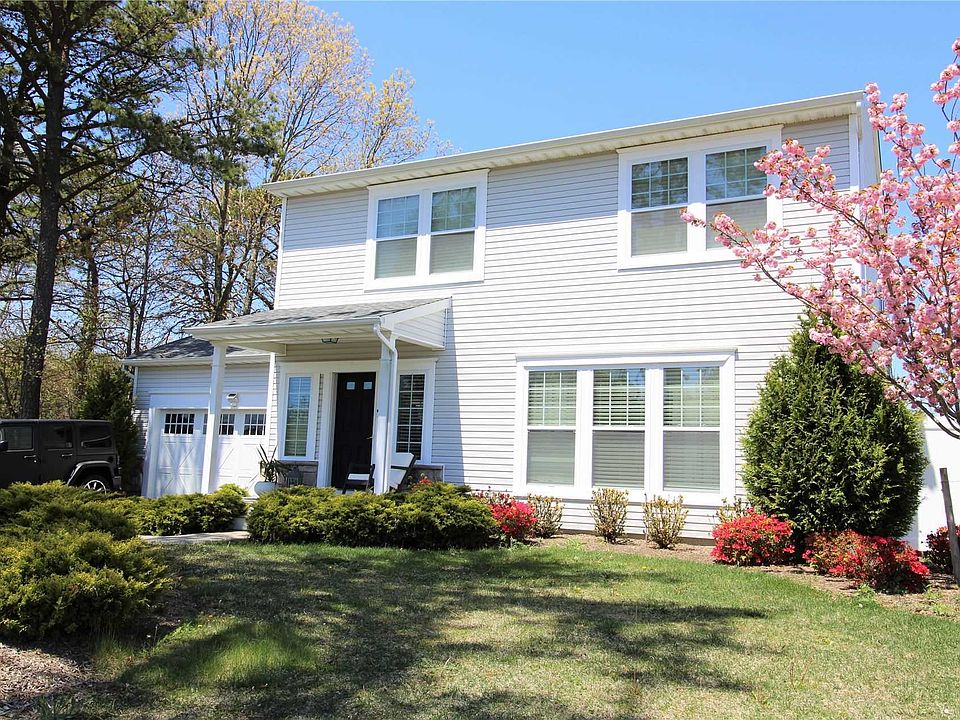 1st image of 31 Pondview Cir