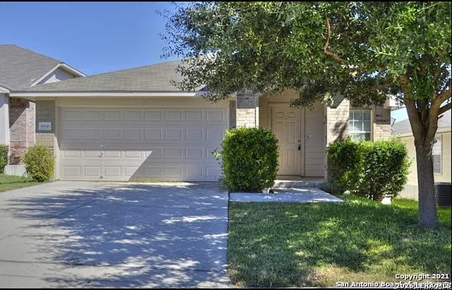3 bed, 2.0 bath, 1648 sqft, $1,700 — Photo 1