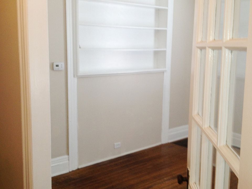 Foyer view/living room