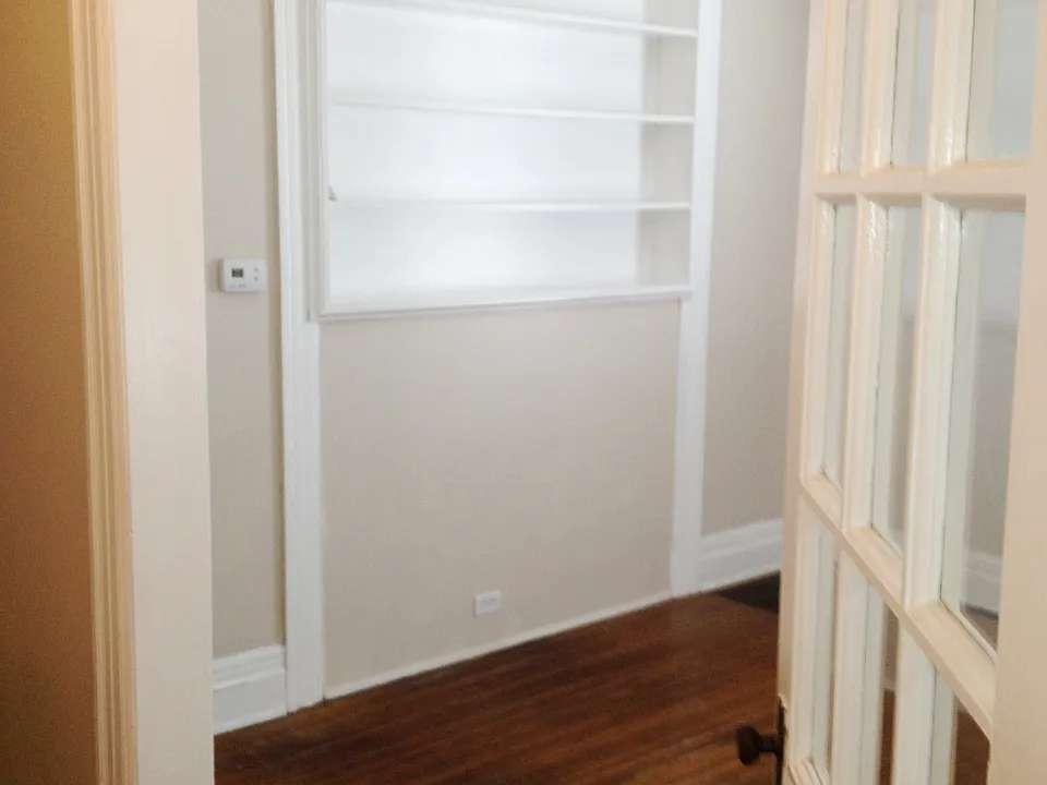 Foyer view/living room
