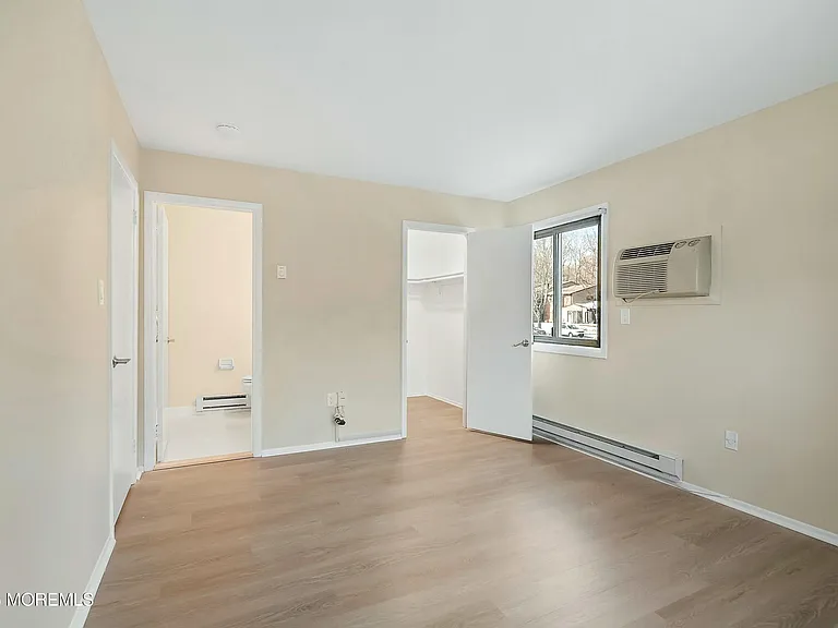 43 Eastport Ct — Photo 9