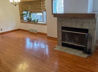 1364 Harding Ave, Des Plaines, IL