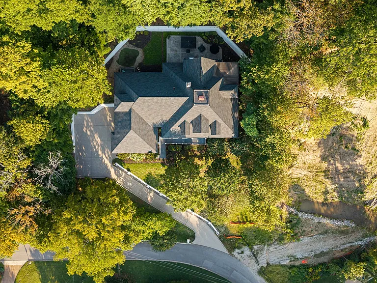 937 Travelers Ct — Photo 96