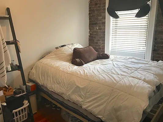 Rented by Kiess Realty, L.L.C. | media 7