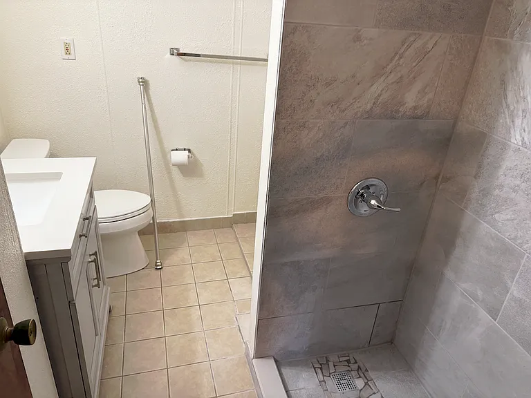 373 S Pacific Ave #2 — Photo 6