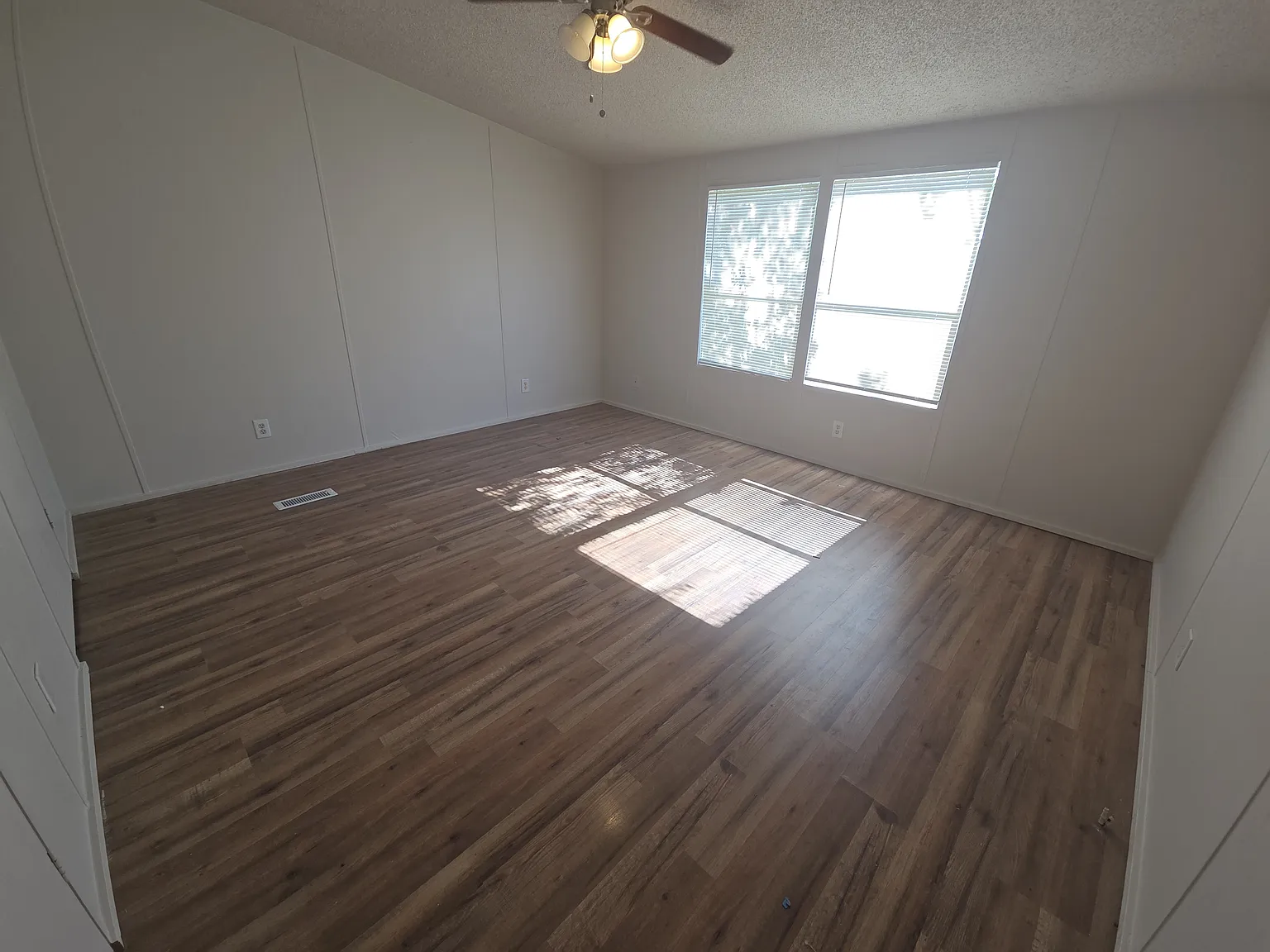 3 bed, 1500 sqft, $1,895 — Photo 3
