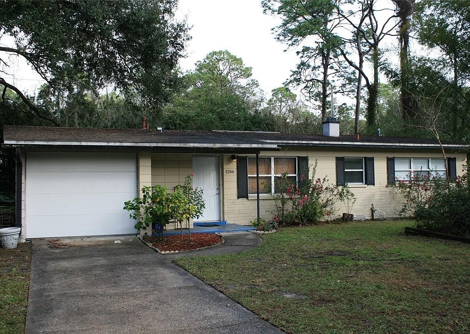 1st image of 1246 NE 16th Pl