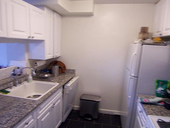 4th image of 401 W 22nd St APT 7B