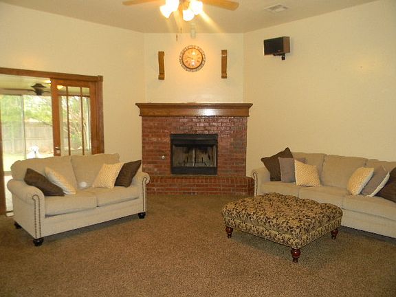 3rd image of 2716 SE 94th St