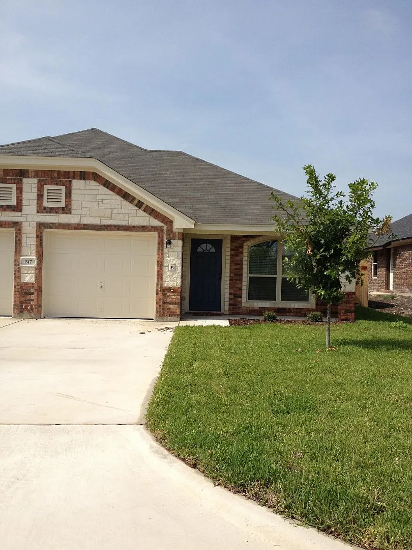617 Paseo del Plata Drive - A-Side — Photo 1