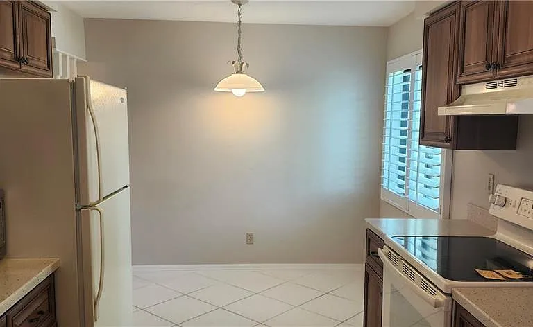 221 Fox Glen Dr #2207 — Photo 4