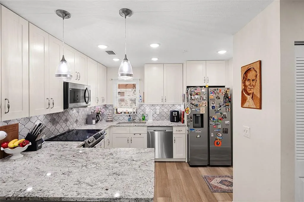 2 bed, 2.0 bath, 1209 sqft, $1,750 — Photo 3