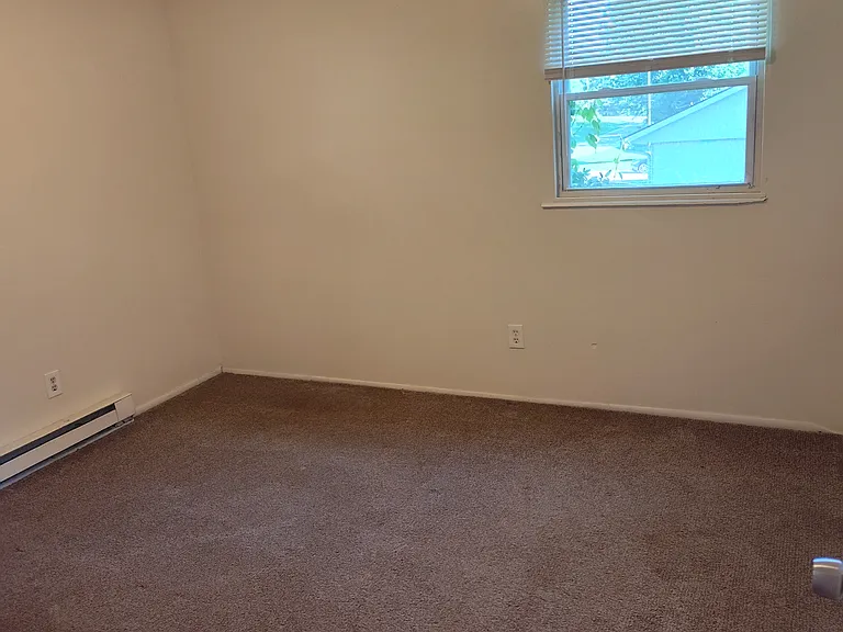 8203 Sara Ln — Photo 8