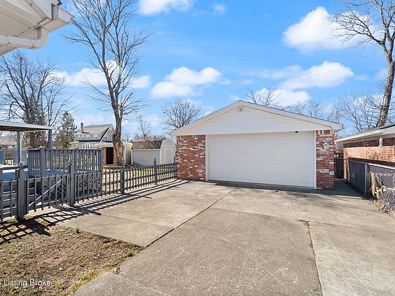 5th image of 6510 Ridge Cliff Rd