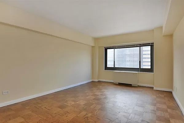 1st image of 119-49 Union Tpke #4E