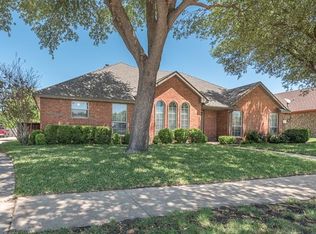 4517 Lake Hill Dr, Rowlett, TX 75089