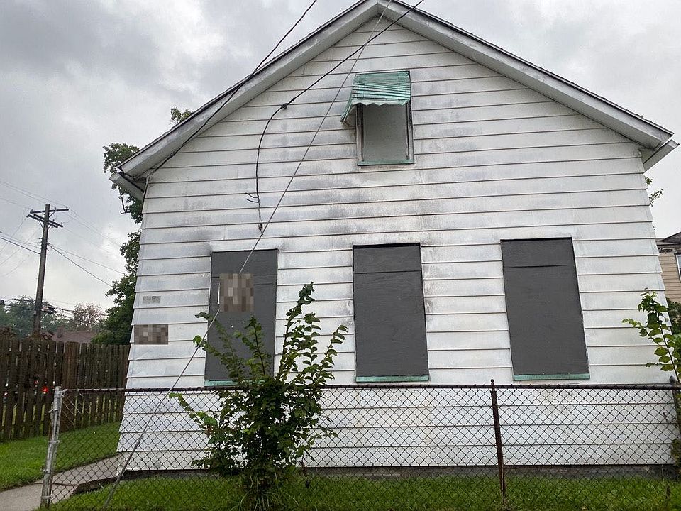 1st image of 3872 E 65th St