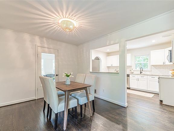 4th image of 1936 Wellona Pl NE #1936
