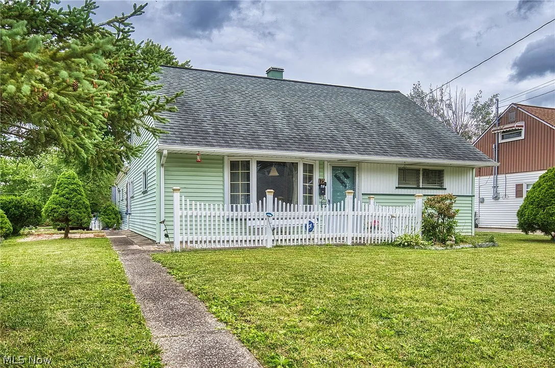175 Idlewood Rd photo 1