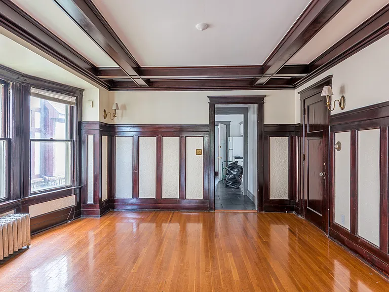 420 E Ferry St #1 — Photo 8
