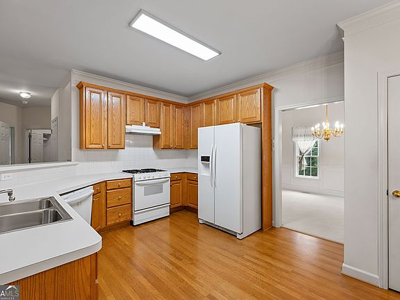 4th image of 2910 Arbor Creek Ln
