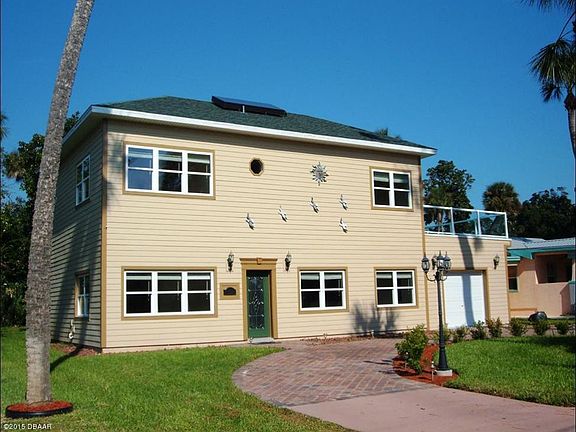 3rd image of 18 E Bayshore Dr