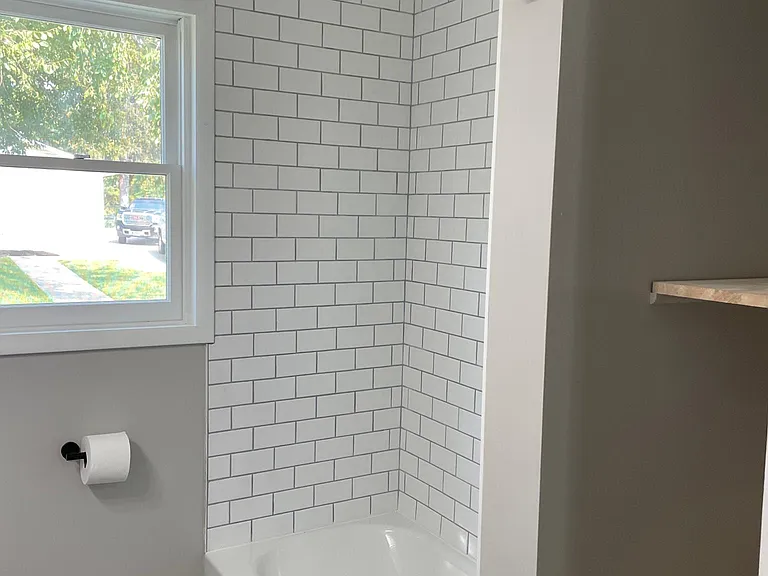 94 N Main St — Photo 8