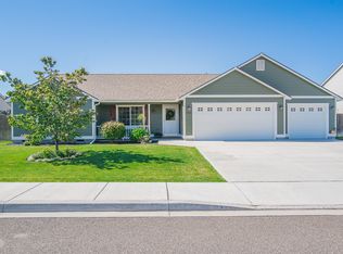 9410 Broughton Dr, Pasco, WA 99301