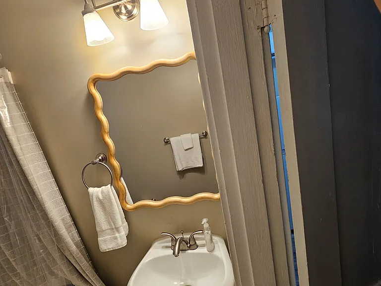 525 E Manning St #1 — Photo 6