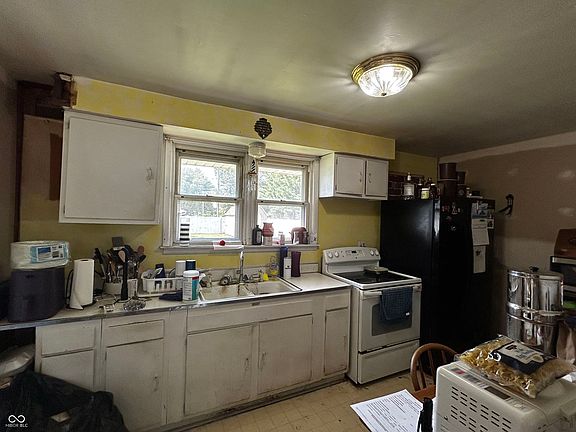 4th image of 2511 E 13th St