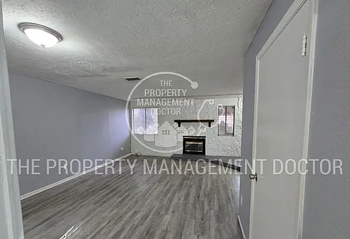 4710 Stonepointe Pl Photo 1