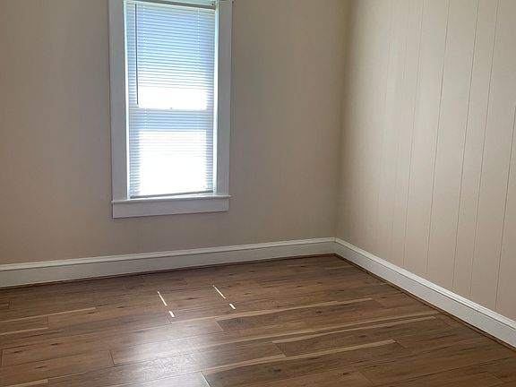 4th image of 132 Randolph St