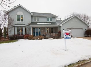 205 Sawgrass Ct, Waunakee, WI 53597