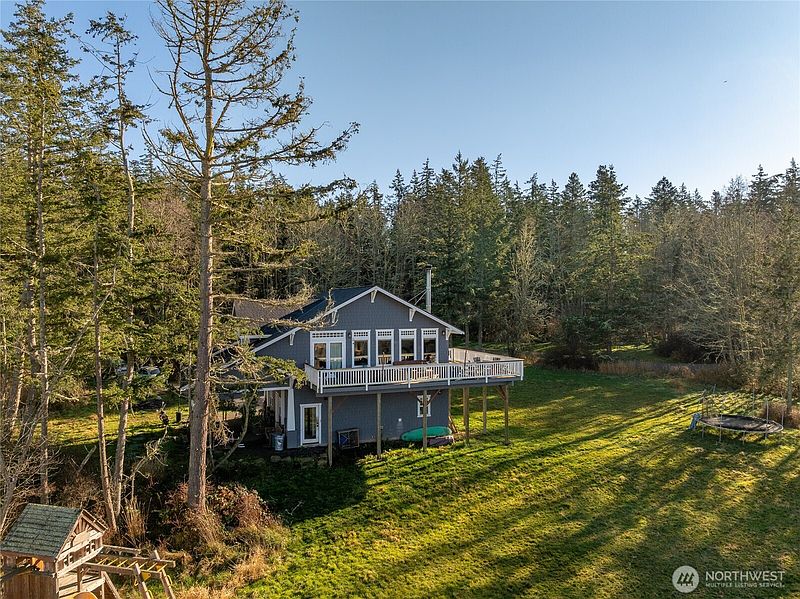 2nd image of 1372 Bakerview Road
