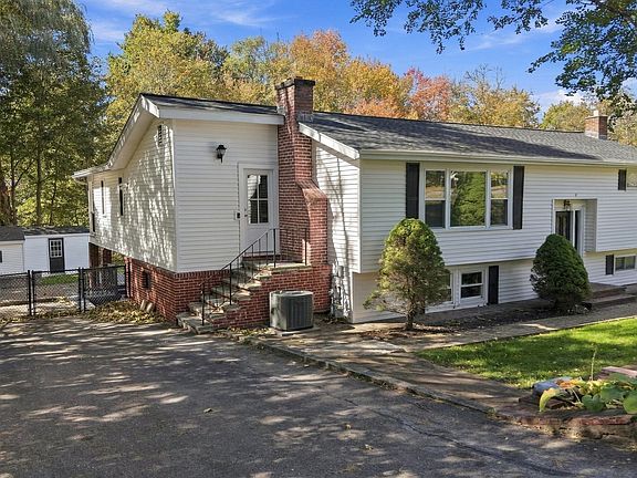 5th image of 4 Richardson Rd