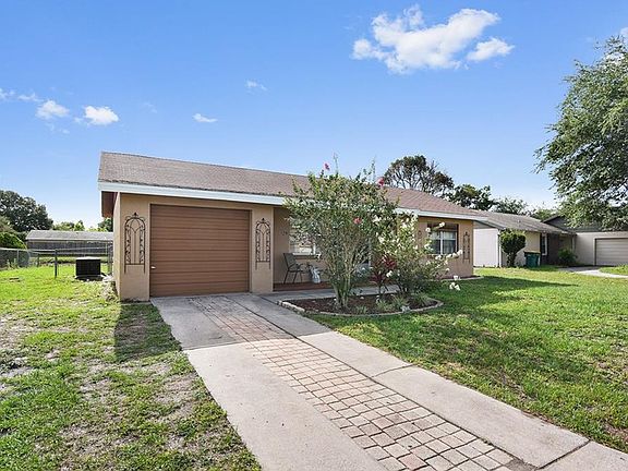 4th image of 111 Alderwood Dr
