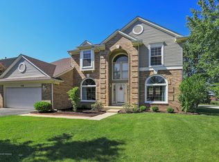 5138 Conifer Ln, Gurnee, IL 60031