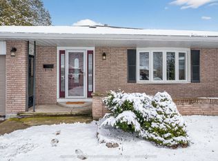 932 Brodie Ave, Kingston, ON K7M4P9