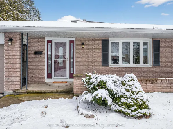 932 Brodie Ave, Kingston, ON K7M 4P9