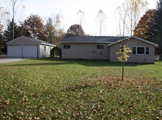 74 S Lester St, White Cloud, MI 49349