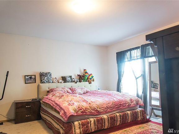 5th image of 12457 SE 299th Pl