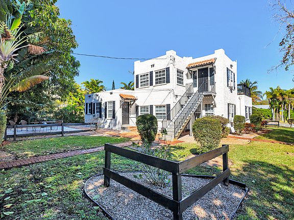 3rd image of 700 Upland Road