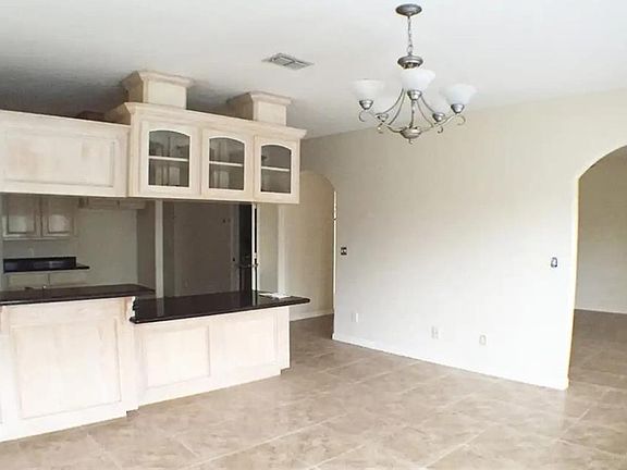 2nd image of 4802 W Sycamore Ave