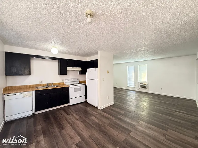 1118-1120 W Cherry Ave — Photo 3