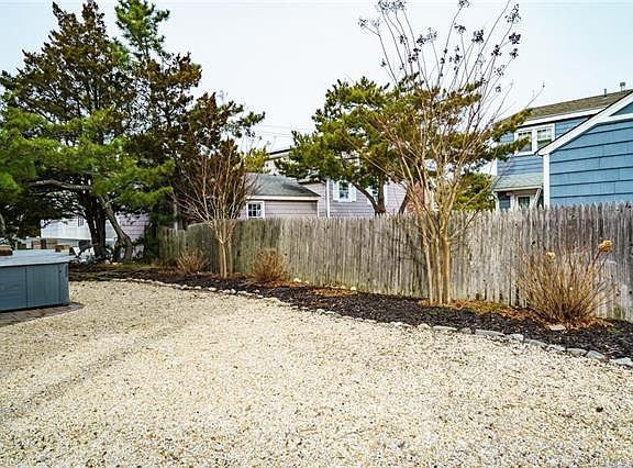 5th image of 5 E Dune Ln