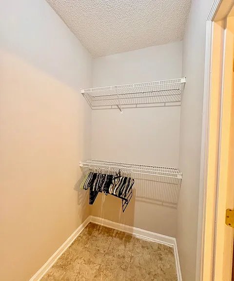 986 Savannah Ln — Photo 13