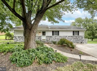 3205 Elmwood Dr, Harrisburg, PA 17110