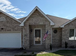 317 9th Cir SE, Demotte, IN 46310