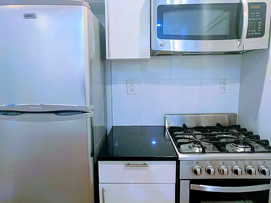 Rented by Platinum Properties | media 17